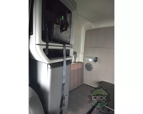VOLVO VNL740 Cab