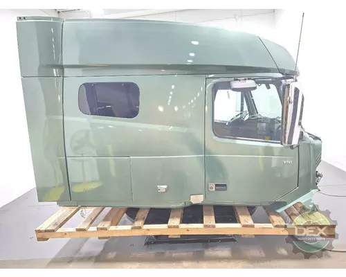 VOLVO VNL740 Cab