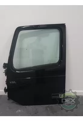 VOLVO VNL740 Door Assembly, Front