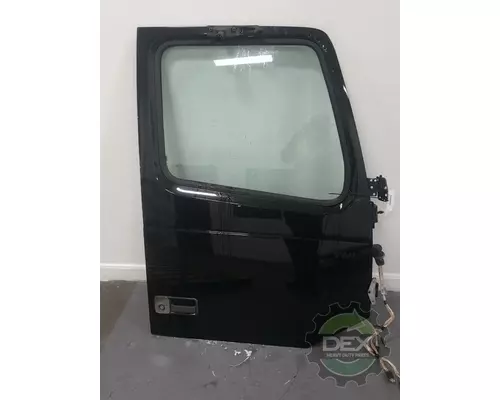 VOLVO VNL740 Door Assembly, Front