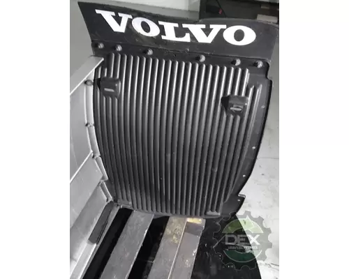 VOLVO VNL760 8916 chassis fairings