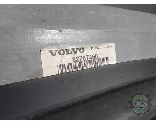 VOLVO VNL760 8916 chassis fairings