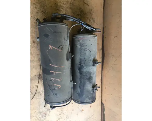 VOLVO VNL760 Air Tank