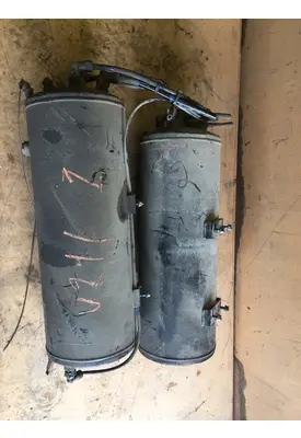 VOLVO VNL760 Air Tank