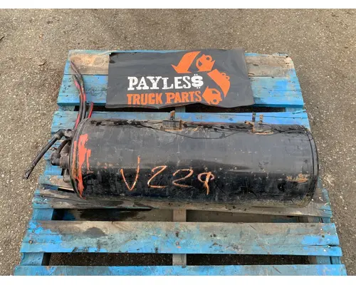 VOLVO VNL760 Air Tank