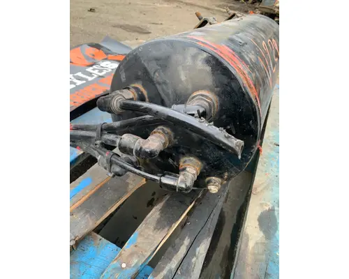 VOLVO VNL760 Air Tank