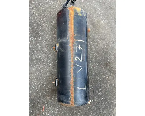 VOLVO VNL760 Air Tank