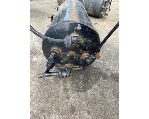 VOLVO VNL760 Air Tank