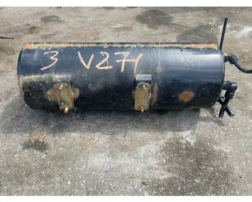 VOLVO VNL760 Air Tank