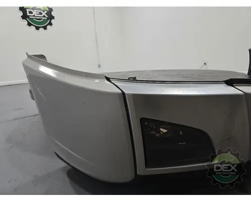 VOLVO VNL760 Bumper Assembly, Front