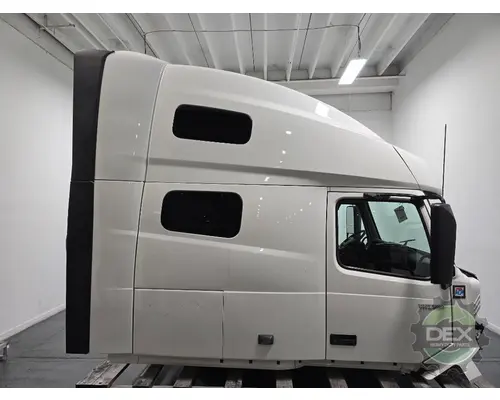 VOLVO VNL760 Cab