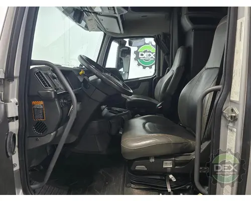 VOLVO VNL760 Cab