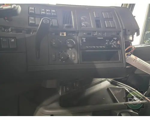 VOLVO VNL760 Cab