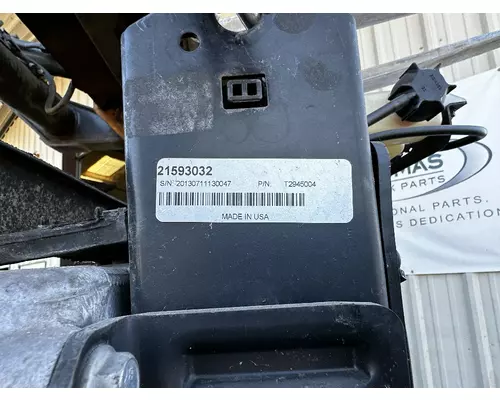 VOLVO VNL760 Cooling Assy. (Rad., Cond., ATAAC)