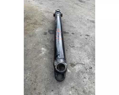 VOLVO VNL760 Drive Shaft, Rear