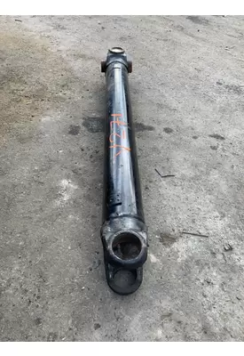 VOLVO VNL760 Drive Shaft, Rear