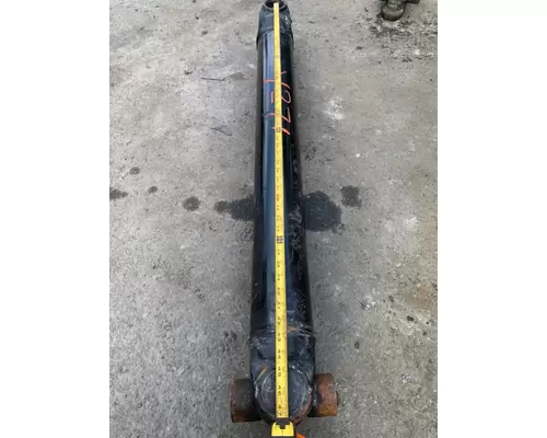 VOLVO VNL760 Drive Shaft, Rear