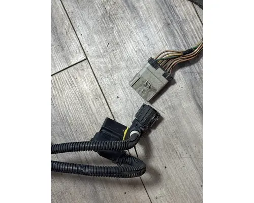 VOLVO VNL760 Engine Wiring Harness