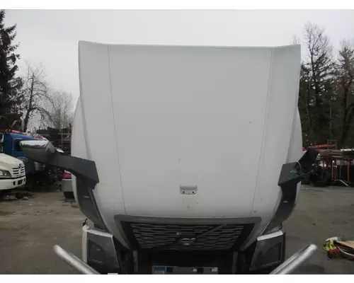 VOLVO VNL760 Hood