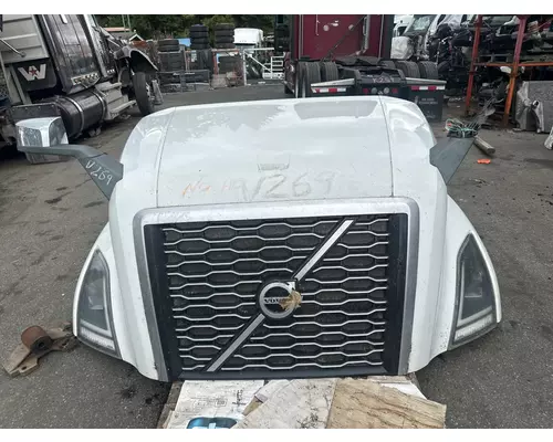 VOLVO VNL760 Hood