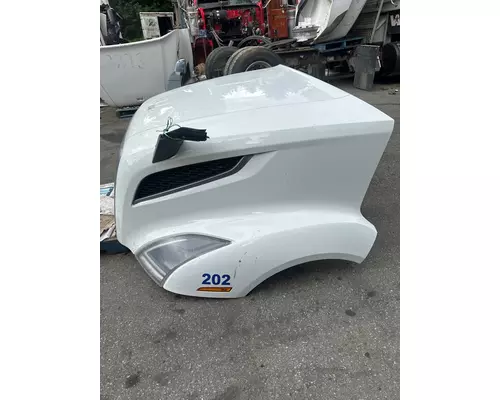 VOLVO VNL760 Hood