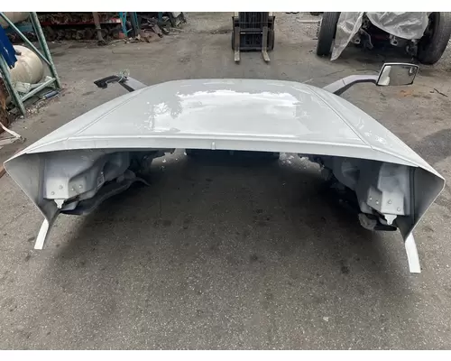 VOLVO VNL760 Hood