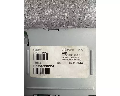 VOLVO VNL760 Instrument Cluster