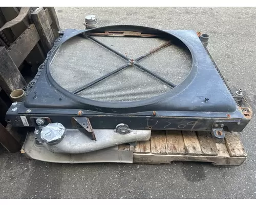 VOLVO VNL760 Radiator
