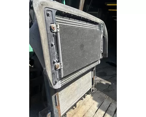 VOLVO VNL760 Radiator