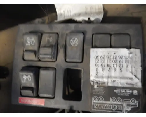 VOLVO VNL770 Dash  Console Switch