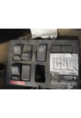VOLVO VNL770 Dash / Console Switch