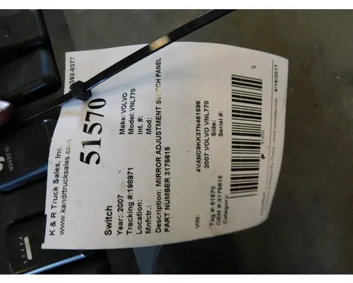 VOLVO VNL770 Dash  Console Switch