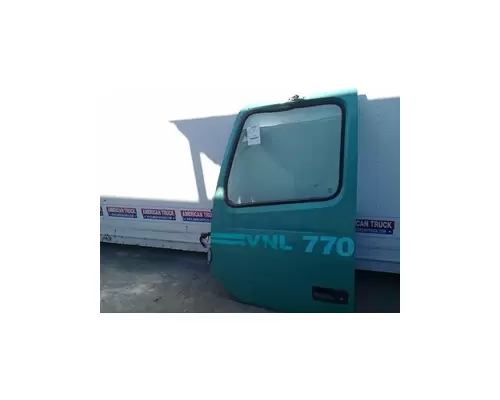 VOLVO VNL770 Door Assembly, Front