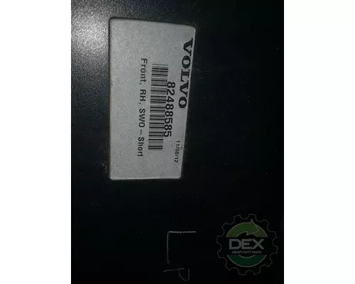 VOLVO VNL780 1644 bulb socket