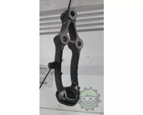 VOLVO VNL780 2618 radiator mounting
