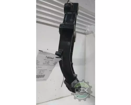 VOLVO VNL780 2618 radiator mounting