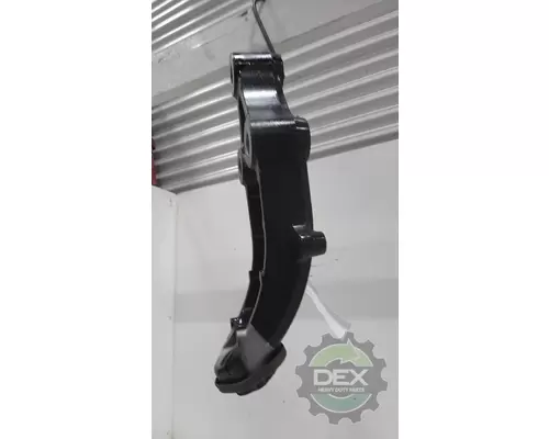 VOLVO VNL780 2618 radiator mounting