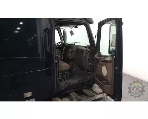 VOLVO VNL780 8102 cab, complete