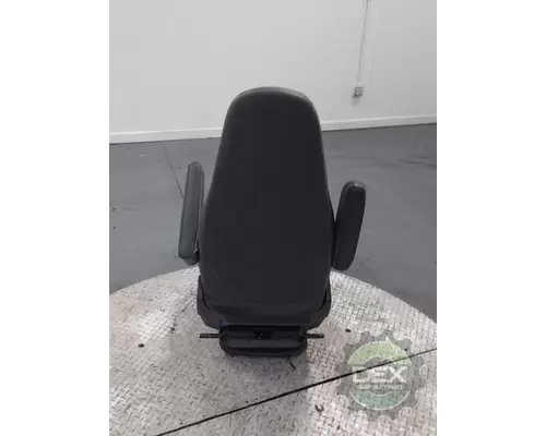 VOLVO VNL780 8521 front seat, complete