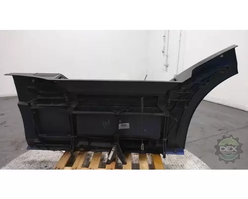 VOLVO VNL780 8916 chassis fairings