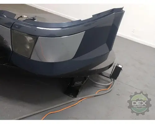 VOLVO VNL780 Bumper Assembly, Front