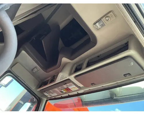 VOLVO VNL780 Cab Assembly