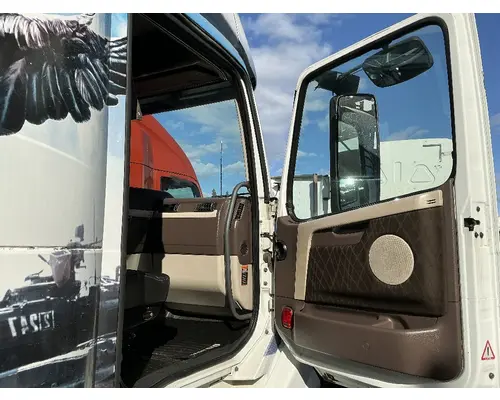 VOLVO VNL780 Cab Assembly