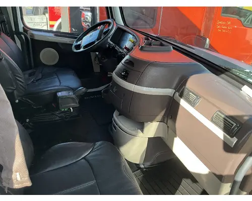 VOLVO VNL780 Cab Assembly