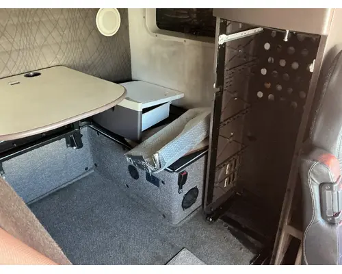 VOLVO VNL780 Cab Assembly