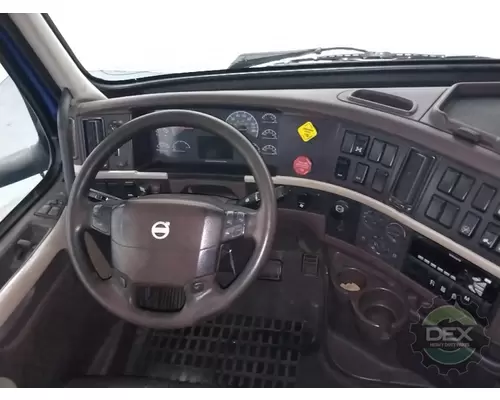VOLVO VNL780 Cab