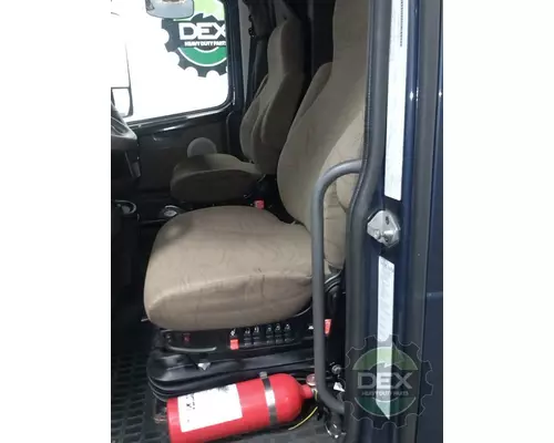 VOLVO VNL780 Cab