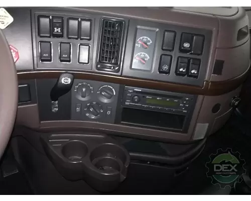 VOLVO VNL780 Cab