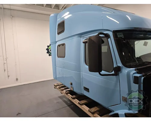 VOLVO VNL780 Cab