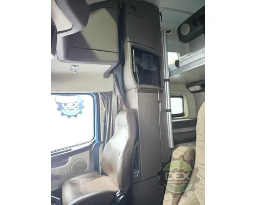 VOLVO VNL780 Cab